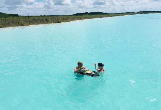 Bacalar Sailing Tour on the Lagoon of Seven Colors