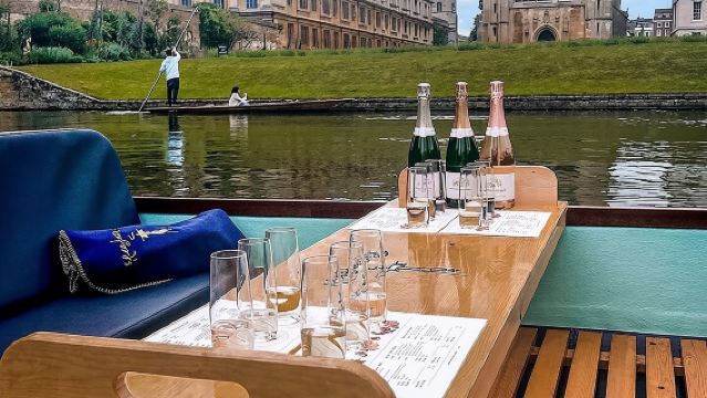 Cambridge - Shared Punting Tour