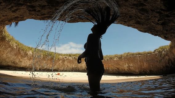 隠れたビーチ保証 • 少人数グループツアー • プンタミタ