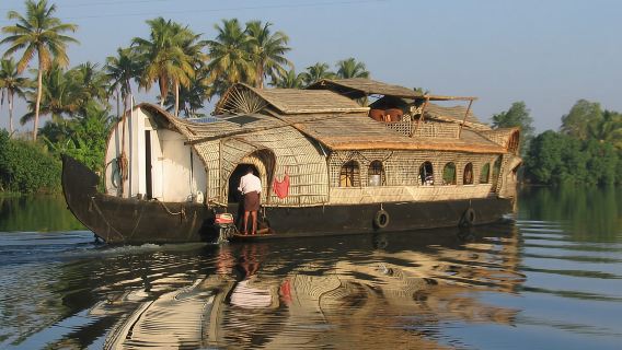 Kochi: Du thuyền nhà riêng trên vùng nước nông trong ngày kèm dịch vụ đưa đón