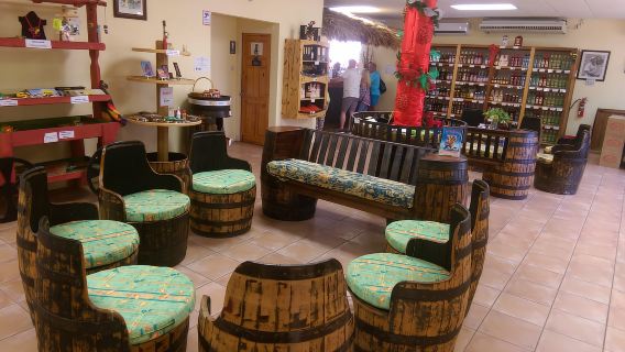 Grenada: tour di mezza giornata dell'isola con sosta per nuotare alla cascata