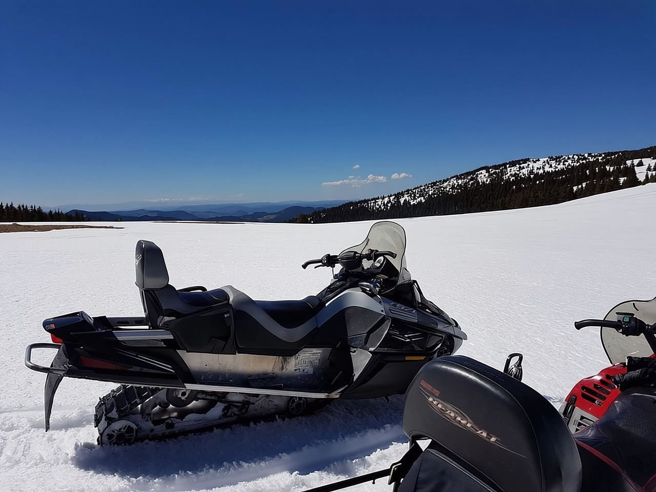 Borovets: Depósito para safari en moto de nieve con instructor