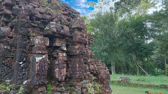 ダナン発着|世界遺産ミーソン遺跡+夜のホイアン散策|日本語ガイド|ランタン体験付き