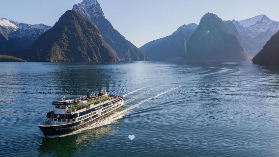 New Zealand Milford Sound 1-day tour [Optional departure locations | Choose between RealNZ or Southern Discoveries | Optional transfers, explore nature's hidden gem in 1 day]