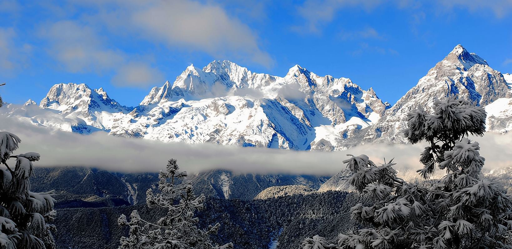 Lijiang Private Day Tour: Mt.Yulong (Jade Dragon) , Blue Moon Valley(Optional ENG Guide)