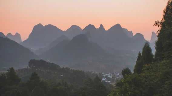 Yangshuo Private Day Tour to Xianggong Mountain, Yulong River and Yulong Bridge