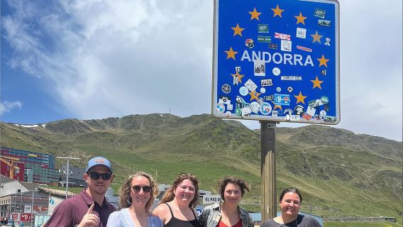 Andorra, Pháp và Tây Ban Nha: Chuyến du lịch ba quốc gia đầu tiên
