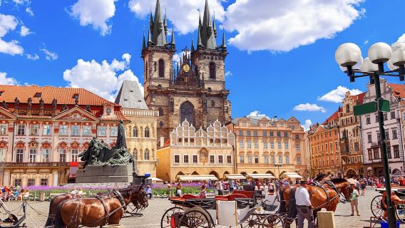 布拉格心跳之旅|穿越廣場與尖塔的百年記憶&老城全景&精選包車
