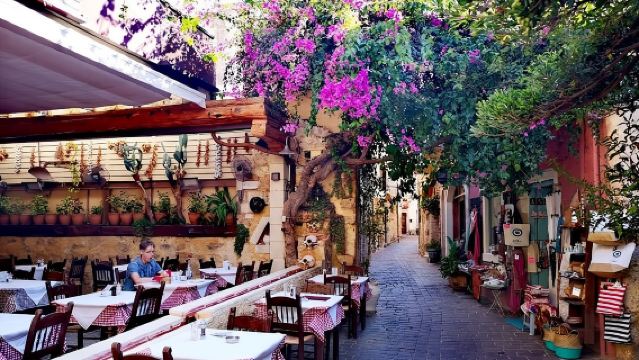 เหมาทัวร์เมืองเก่าคาเนียและรอบๆ (ราคาต่อกลุ่ม 6 คน)