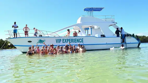 Sabina del Mar Party Boat VIP