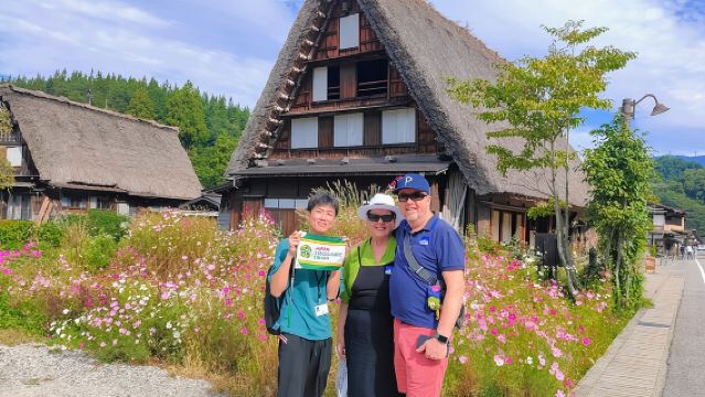 World Heritage Shirakawa-go and Experience Tours from Kanazawa