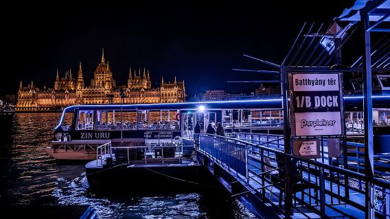 Pelayaran 1 Jam Matahari Terbenam atau Malam Hari di Danube Budapest dengan Panduan Audio