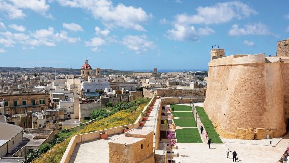 Da Pozzallo: Tour guidato di un giorno a Malta con catamarano