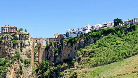 Von La Costa del Sol: Freizeit in Ronda und Setenil
