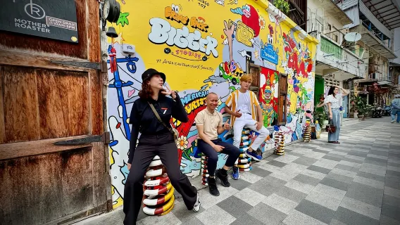 Featured tour with 34 reviews: Bangkok: Chinatown & Taladnoi Street Art Guided Walking Tour