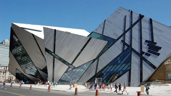 Lawatan sehari Universiti Toronto + Galeri Seni Ontario + Istana Casa Loma + Taman Permaisuri