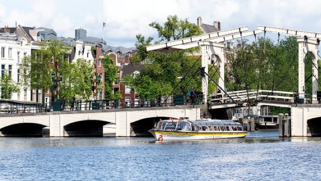 Amsterdam Canal Cruise van Rijksmuseum
