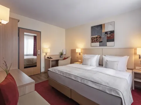 Garner Hotel HAMBURG - WANDSBEK MARKTPLATZ by IHG