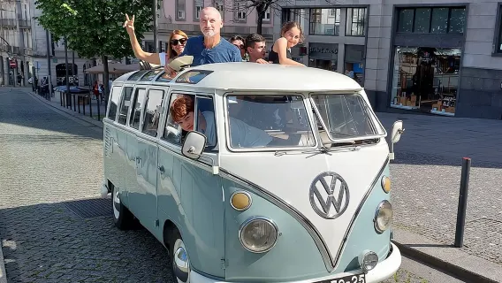 Porto: Exclusive Sightseeing Tour - VW Kombi (2 to 8 people) 