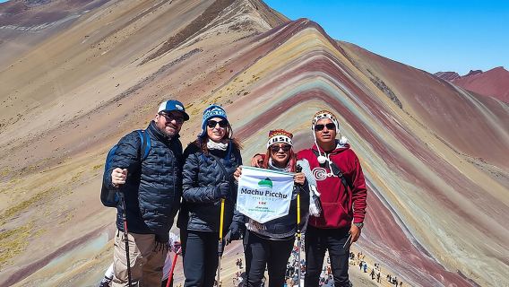 Excursión de día completo a la Montaña Arcoíris