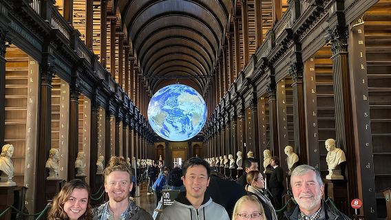 Dublin: Führung zum Book of Kells, Schloss und zur Molly-Malone-Statue