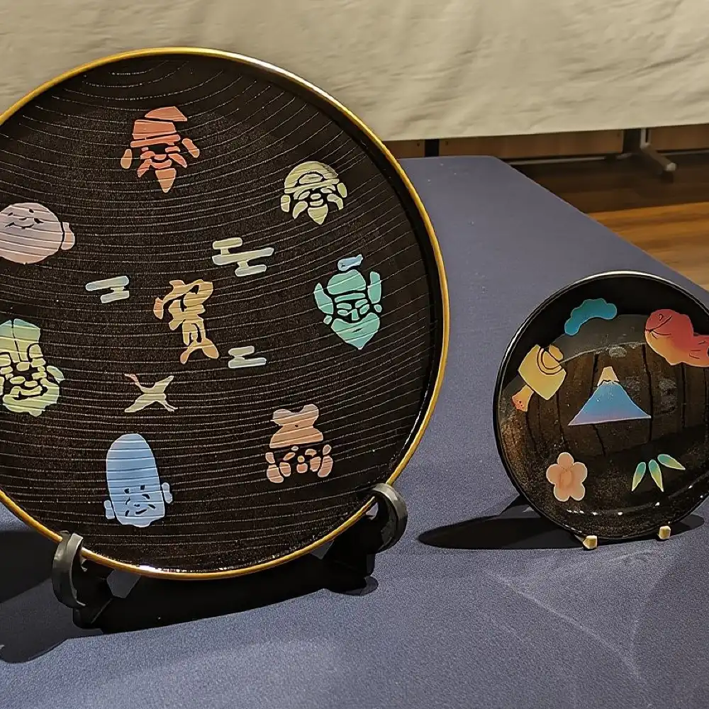 東京・人形町: 日本が誇る国宝級の伝統工芸「蒔絵」の制作体験＋いなり