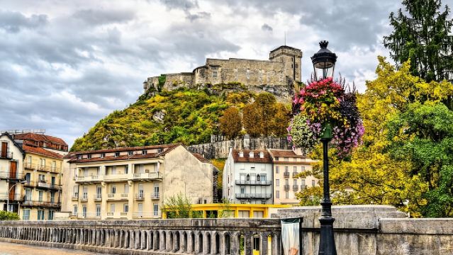 Explore Lourdes in 60 minutes with a Local