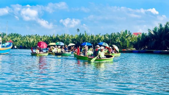 Tour al tramonto a Hoi An: barca per la foresta di cocco e esperienza delle lanterne