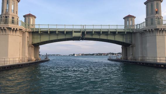 St. Augustine: Boat Cruise and Electric Golf Cart Tour