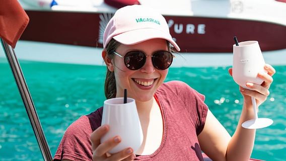 Монополи: эксклюзивный совместный тур на лодке