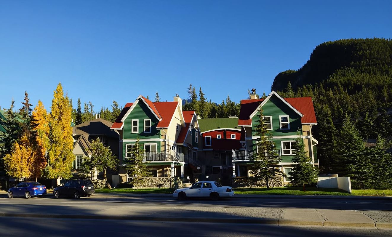 Calgary + Banff National Park round-trip day tour