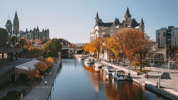 Tagesausflug durch Ottawa, Kanada: Parlamentsgebäude, Rideau-Kanal und ByWard Market