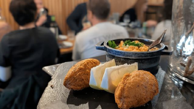 Lisbon Small-Group Food Tour with 18 Tastings in Alfama District