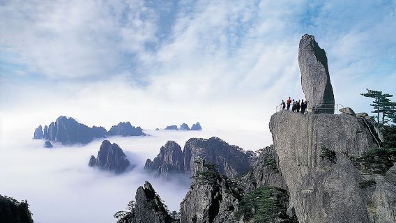 【黄山発】黄山と宏村、屯渓老街一日観光 昼食付き<日本語ガイド/ホテル送迎付き/1名様より催行>