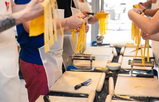 羅馬義大利麵、餛飩和提拉米蘇大師班,無限暢飲葡萄酒