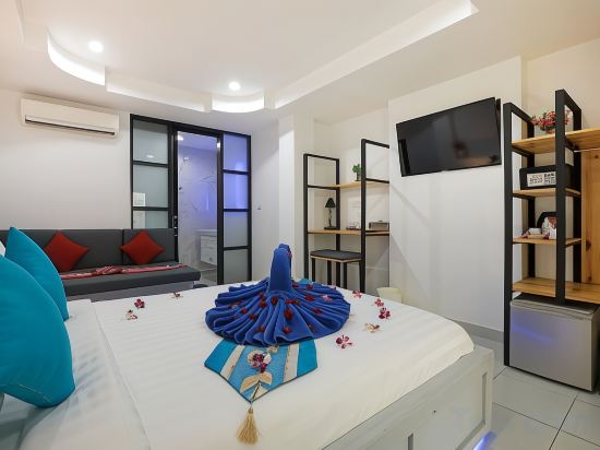 Colorize Boutique Hotel Room Type - Deluxe Queen Room Colorize Boutique Hotel Room Type - Deluxe Queen Room