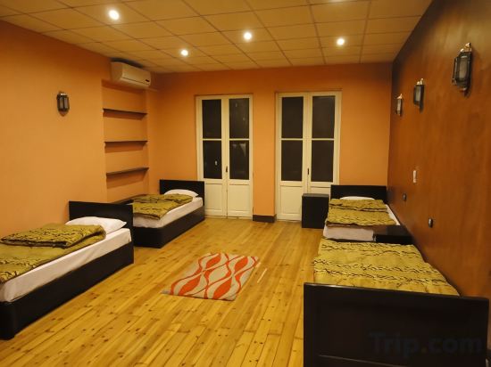 Freedom Hostel Room Type - Standard Twin Room with Shared Bathroom