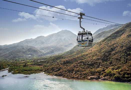 Private Tour with Hotel Pickup: Ngong Ping 360 + Lantau Island + Tian Tan Buddha + Tai O 1-Day Tour