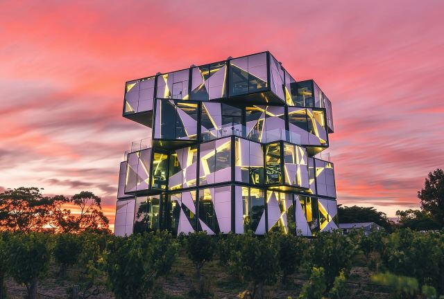 澳洲阿德萊德菲爾半島+黛倫魔方酒莊一日遊【網紅洞穴海灘】