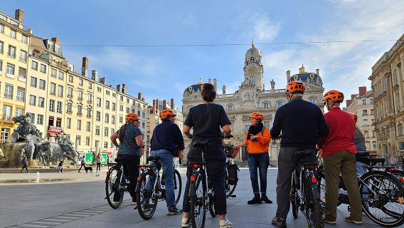 3 ชม. - ทัวร์จักรยานไฟฟ้าเมืองลียงพร้อมไกด์ท้องถิ่น