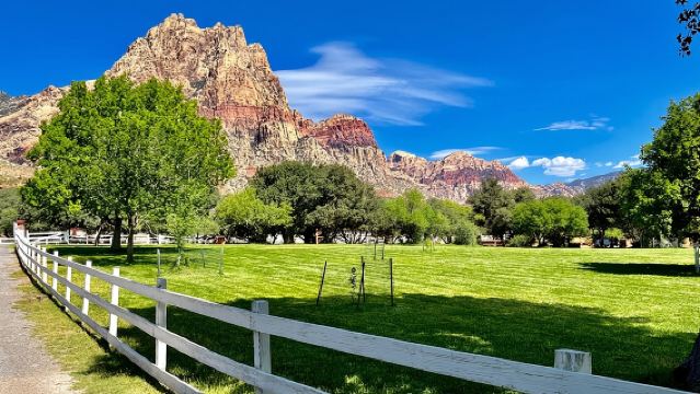 ทัวร์หุบเขาหินแดงรางวัลชนะเลิศ