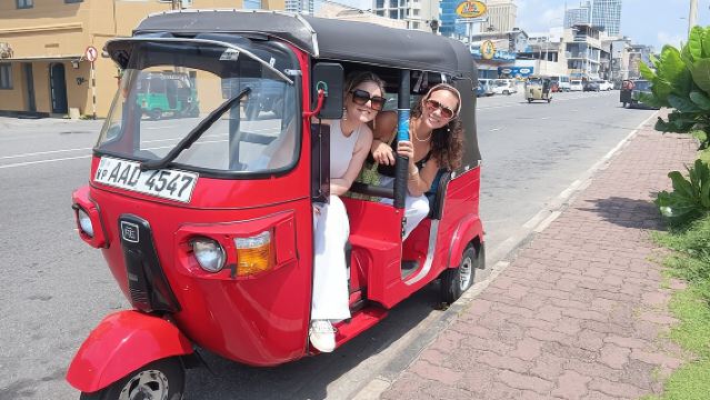 Colombo Private Tuk-Tuk City Tour with All Entry Fees Included