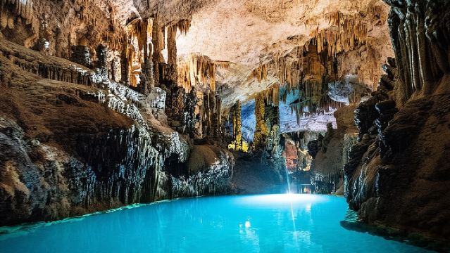 Small Group Tour to Jeita Grotto, Harisa & Byblos with Hotel pickup