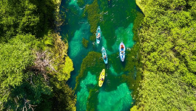 Tirino River: Petualangan Kayak