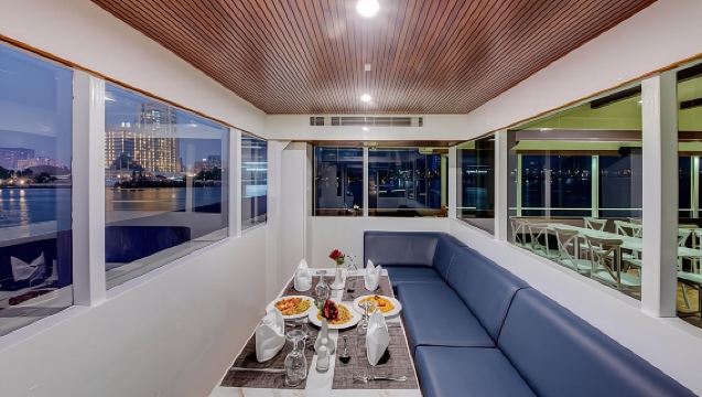 Dubai Marina: Luxury Dinner Cruise (Non Alcohol Package) - Upper Deck