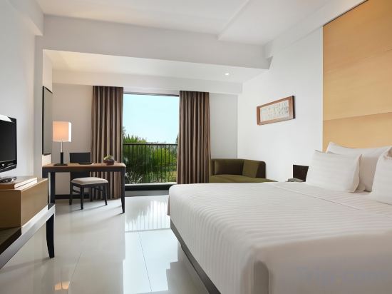 Hotel Santika Premiere Malang - Tap to explore photos