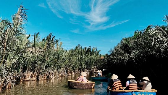 Basket Boat Tour, Hoi An city, boat trip and lantern release