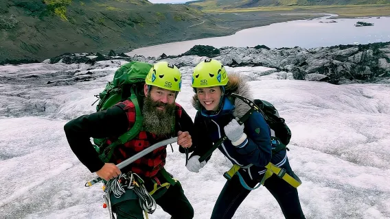 Escursione sul ghiacciaio con foto, cascate della costa meridionale e spiaggia di sabbia nera
