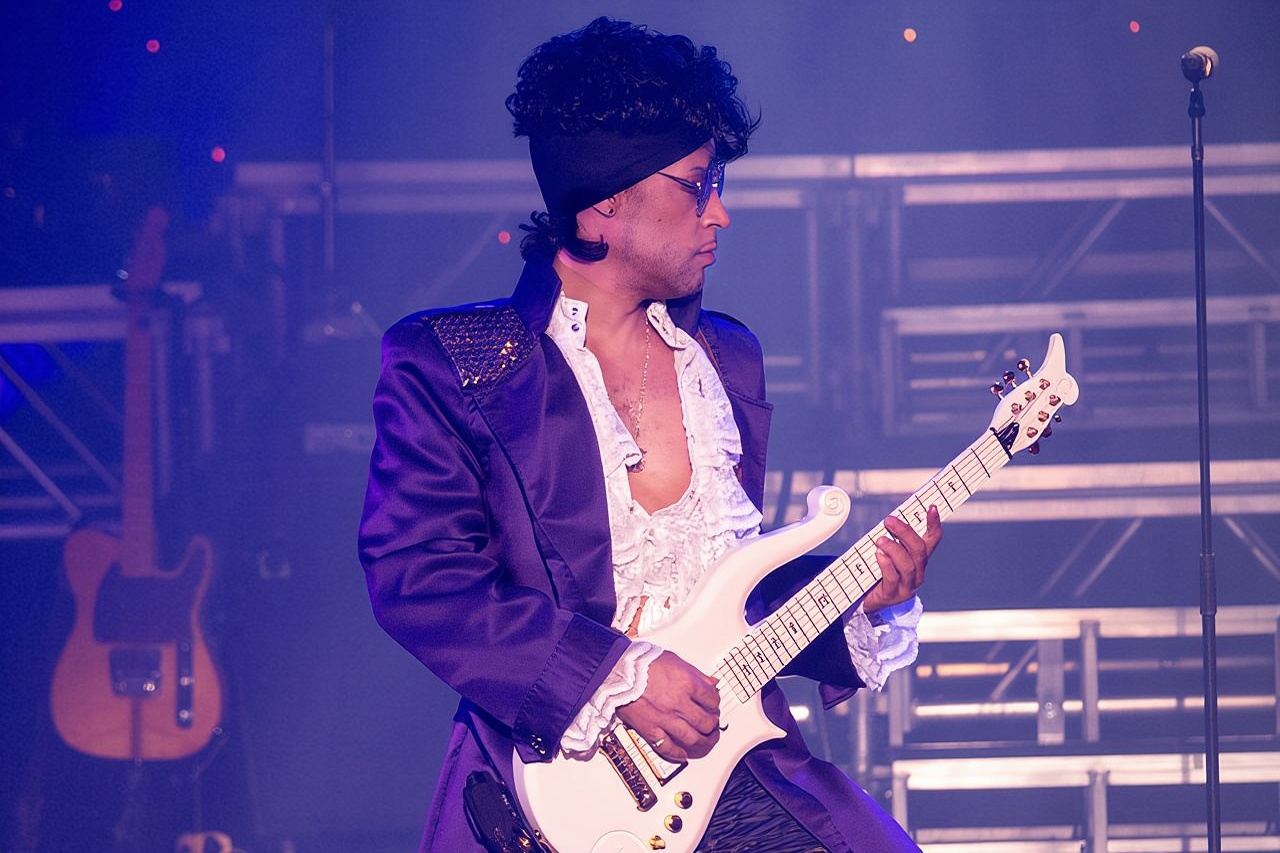 Purple Reign: การแสดงคารวะ Prince ที่ Planet Hollywood