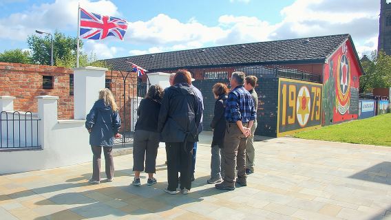 Belfast Troubled History - Famous City Centre Cab/Taxi Tour 